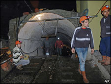 Patlama sırasında madende 32 işçi çalışıyordu