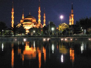istanbul-blue_mosque_at_night