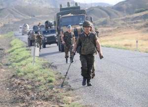 turkish-military-continues-to-battle-pkk-in-southeast-northern-iraq-2010-07-02_l
